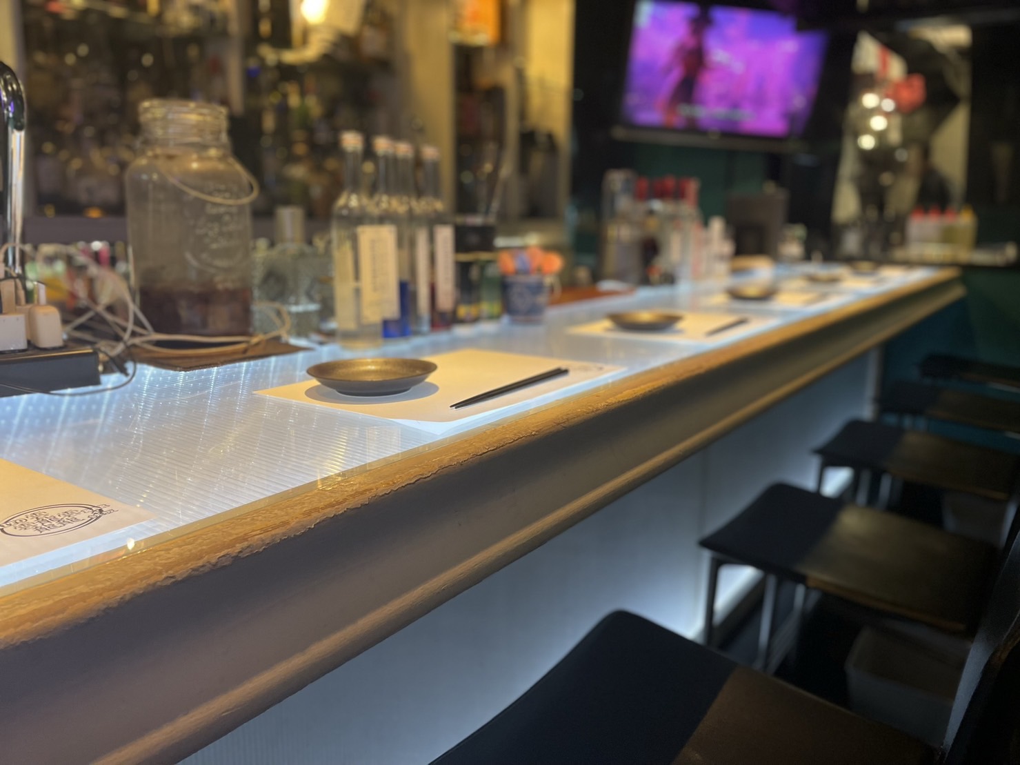 BAR DAITO plus 鉄板の外観